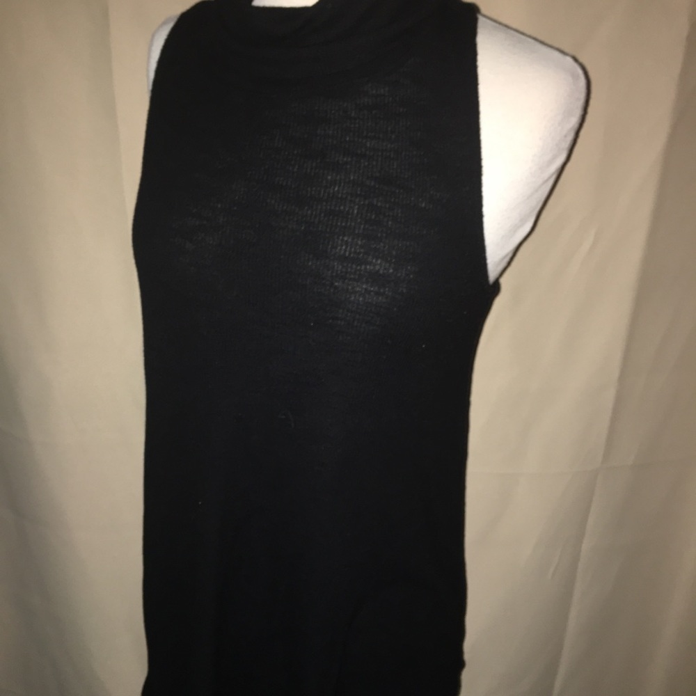 Sun & Shadow Cowl‎ Neck Short Sleeve Tunic - Picture 2 of 8